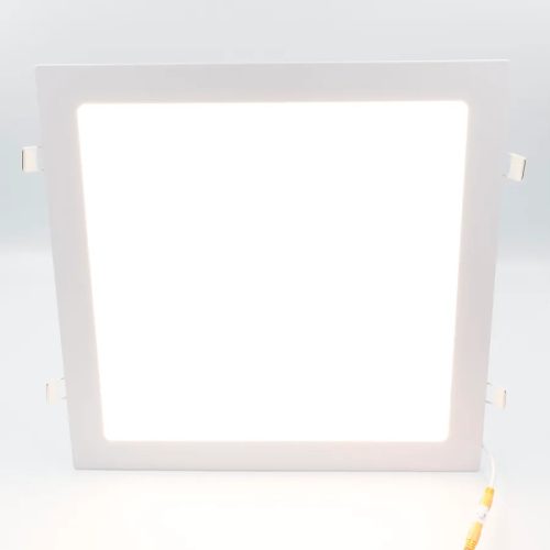 NEDES Beépíthető lámpa négyszögletes 24W állítható fényszínű - külső táppal