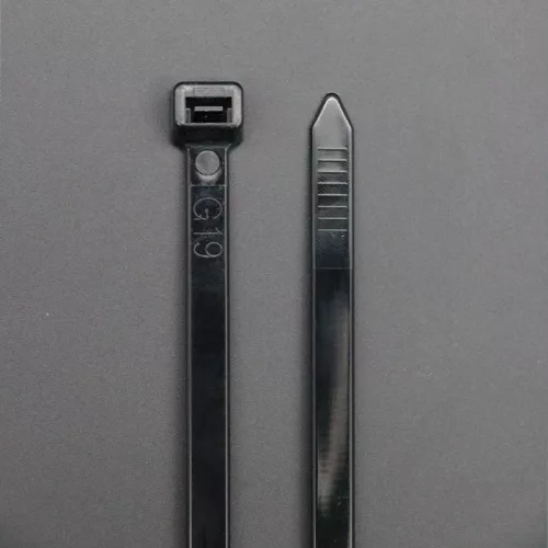 Kábelkötegelő 370x4,8mm UV fekete 100 db